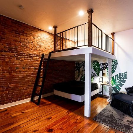 Апартаменты The Two Story Loft Спрингфилд Экстерьер фото