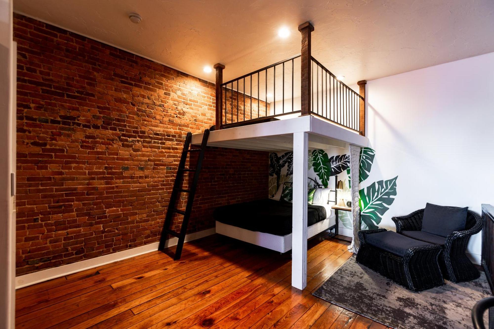 Апартаменты The Two Story Loft Спрингфилд Экстерьер фото